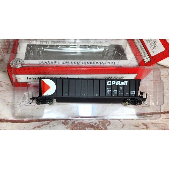 Vintage Inter Mountain Railway Company HO Scale Canadian Pacific Model Train - Picture 5 of 14